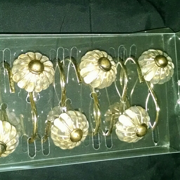 Beautiful Rare Jewel shower curtain hooks - Picture 3 of 8